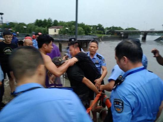 义乌市公安局推动智能化警务建设，提升城市安全水平新动向